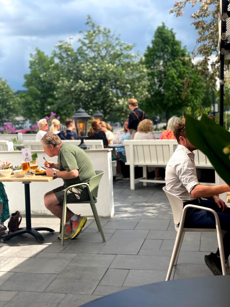 Uteservering Holger bar